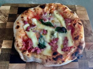 Pizza zola e salsiccia al BBQ - BBQ4All - American Skills, Italian Style